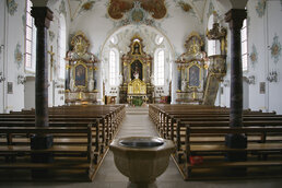 Innenraum der Mettauer Kirche